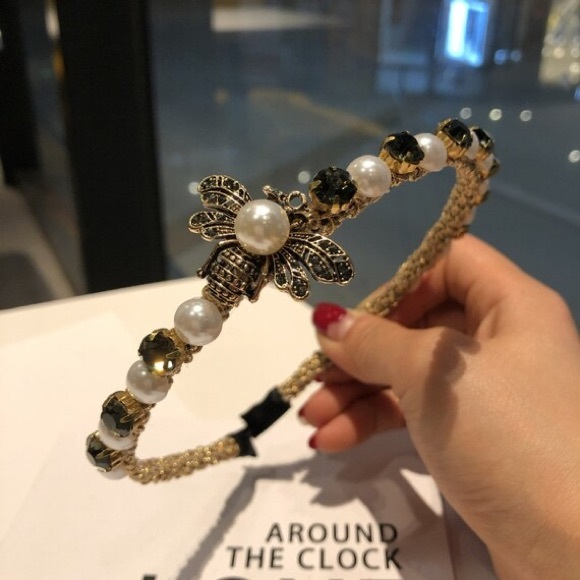 Womens Baroque Bee Headbands With Crystal Rhinestone Pearl - Picture 4 of 5